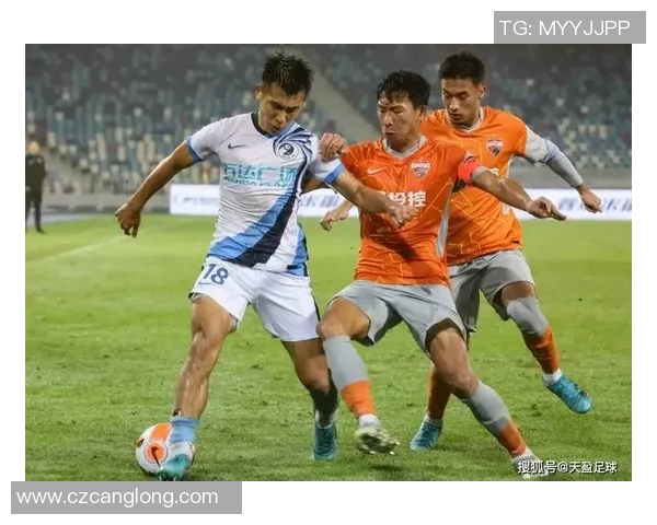 深圳篮球队在选拔赛中以65分稳居积分榜首位，展现强劲实力