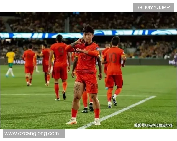 冲向足球明星的年轻球员们他们的梦想与奋斗历程 冲向足球明星的年轻球员们他们的梦想与奋斗历程