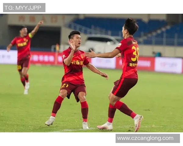 广州足球队以52分领跑大满贯积分榜展现强劲实力 广州足球队以52分领跑大满贯积分榜展现强劲实力