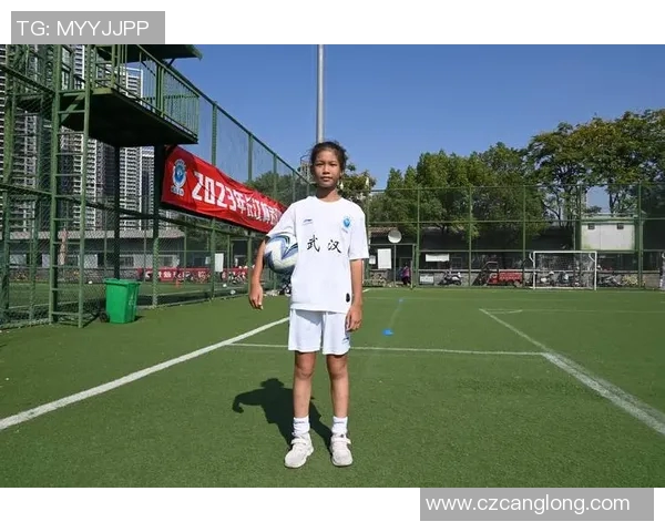 武汉足球队的心理素质揭秘：如何在赛场上展现强大内心与团队精神