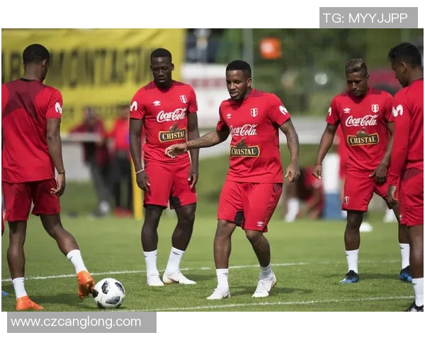 秘鲁足球明星揭秘他在国际赛场上的辉煌成就与个人魅力 秘鲁足球明星揭秘他在国际赛场上的辉煌成就与个人魅力